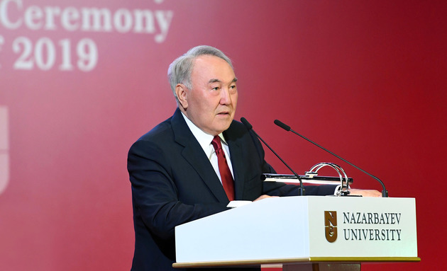 Закон "О первом президенте" отменили в Казахстане