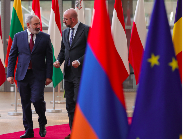 ЕС везет "мирных боевиков" в Армению для подрыва Южного Кавказа 