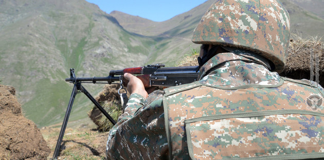 Военная машина с солдатами разбилась в Армении
