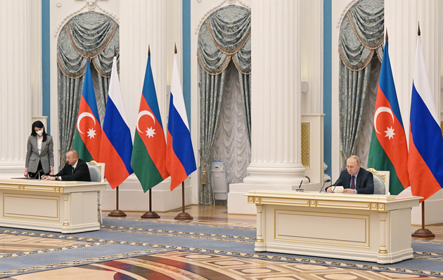 Владимир Путин и Ильхам Алиев подписывают Декларацию о союзническом взаимодействии