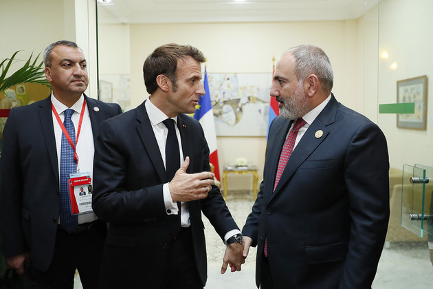 Встреча Макрона и Пашиняна в Тунисе, 19 ноября 2022 года
