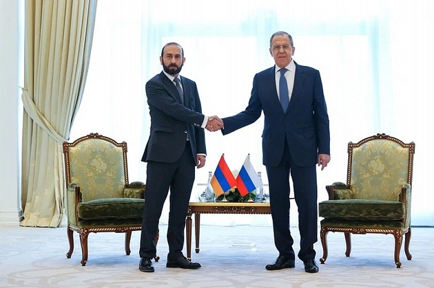 Лавров и Мирзоян встретились в Узбекистане
