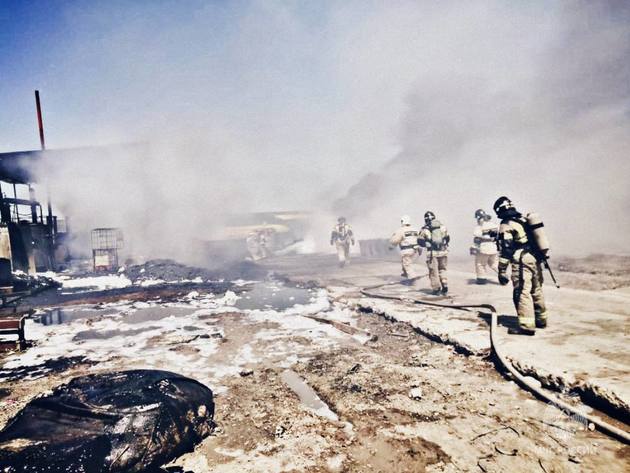 Крупный мазутный пожар тушат на Ставрополье