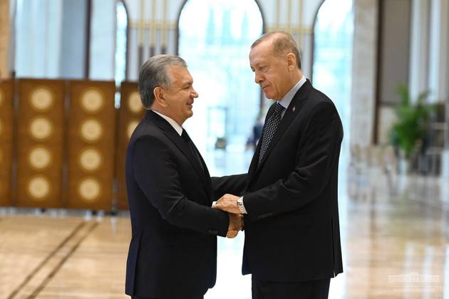 Мирзиёев поздравил Эрдогана с результатами голосования в Турции