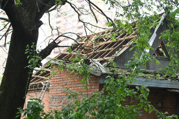 В Краснодаре от взрыва пострадали офисное здание и жилой дом
