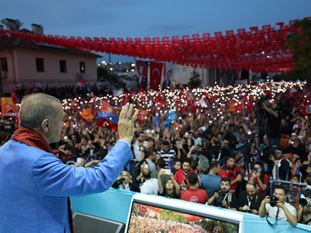Эрдоган набирает 53% после обработки 85% голосов