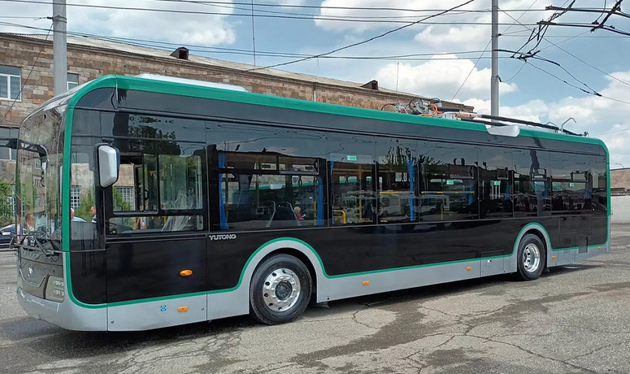 По улицам Еревана запустили китайские троллейбусы 