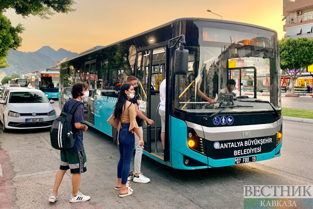 Женщина впервые стала водителем автобуса в Батуми