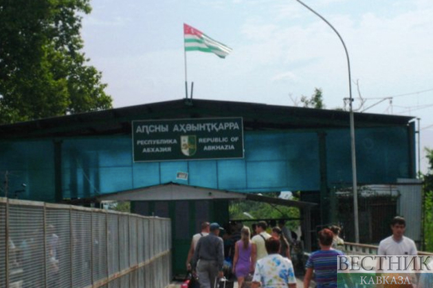 Поток россиян в Абхазию установил рекорд - 63 тыс человек в сутки