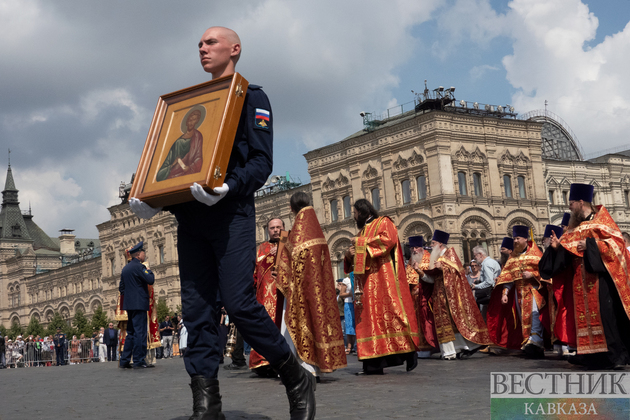 Крестный ход от Ильинки до Красной площади на день ВДВ и Ильи-пророка