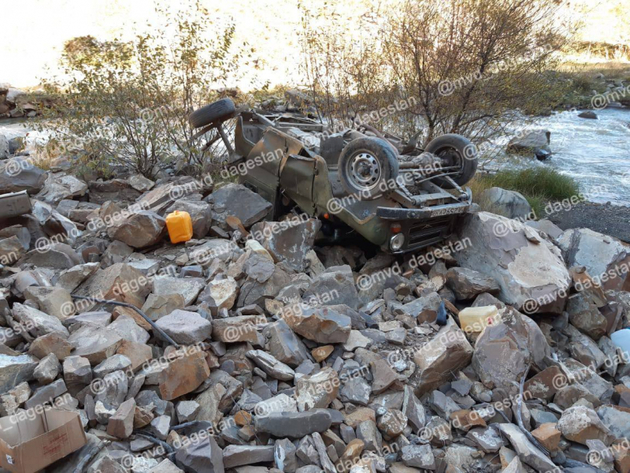 Автомобиль "УАЗ" упал с обрыва в Дагестане – есть жертва