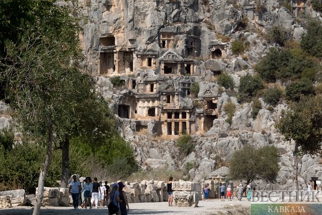 Ликийские гробницы в Мире в Турции