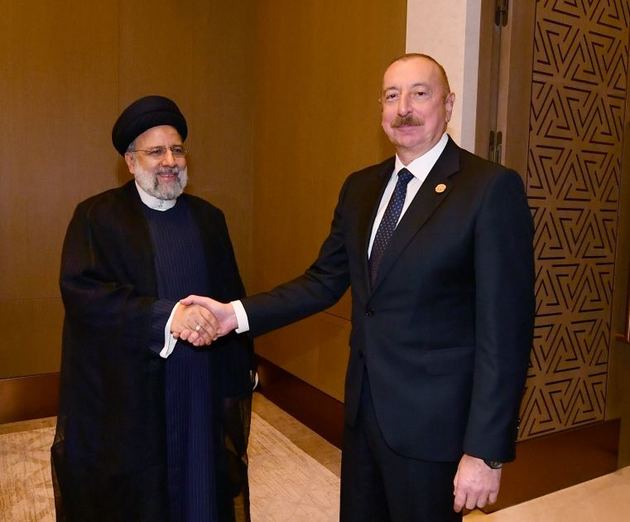 Президенты Азербайджана и Ирана встретились в Ташкенте