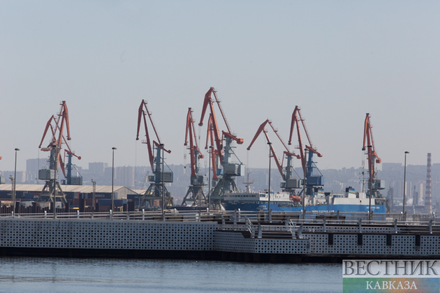 Баку наращивает товарооборот морского порта