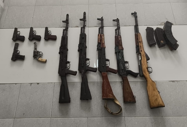 В Лачине нашли армянские пистолеты и автоматы 