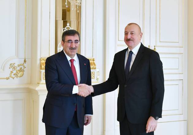 Баку и Анкара обсудили "зеленую" энергетику