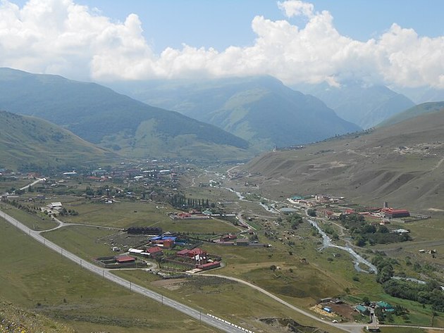 Фиагдон: наскальная крепость и город мертвых в сердце Северной Осетии