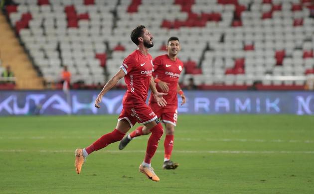 Руководство Турции выслало из страны израильского футболиста