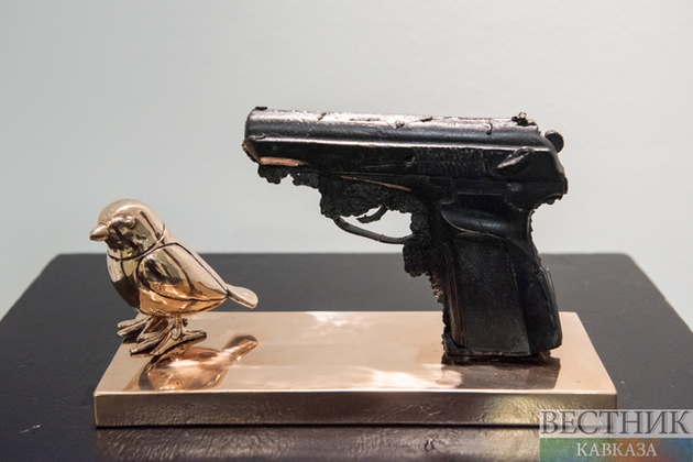 Статую Айдын Зейналова