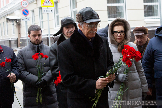 Посол Азербайджана в России Полад Бюльбюль оглы во время памятного мероприятия, посвященного Черному январю