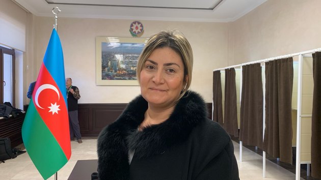 Жительница Баку: я с большим удовольствием проголосовала за Ильхама Алиева 