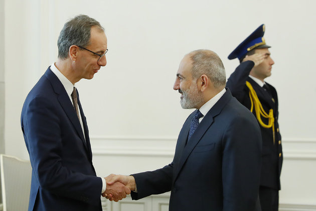 Пашинян обсудил миссию ЕС в Армении с еврокомандующим