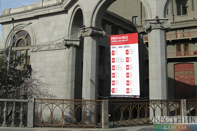 Пашинян устроил велопробежку по утреннему Еревану