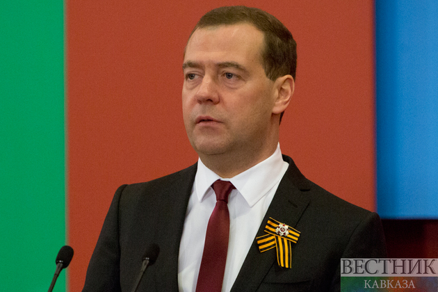 Дмитрий Медведев: пусть все наши пожелания обязательно сбудутся! (ВИДЕО)