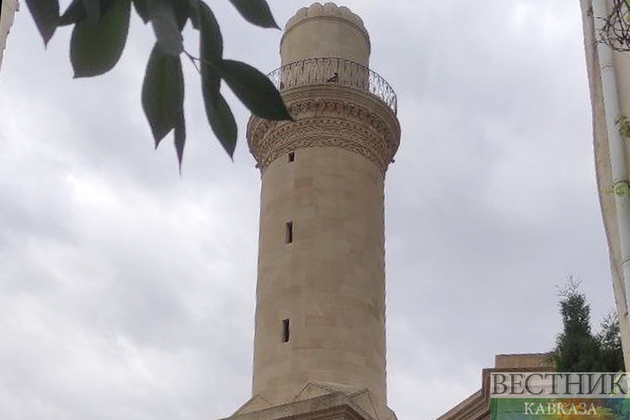 Бегляр-мечеть в Баку