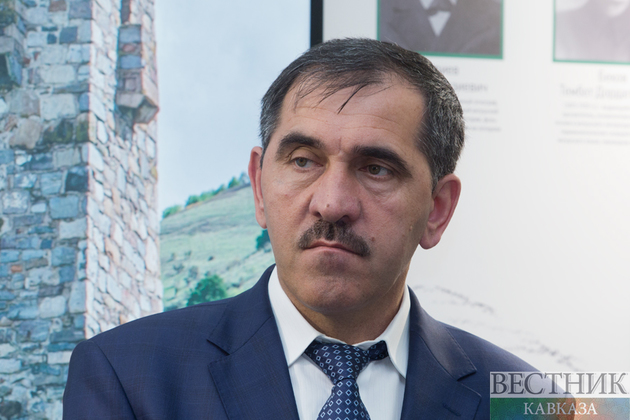 Юнус-Бек Евкуров и глава МВД Ингушетии обсудили криминогенную обстановку в регионе