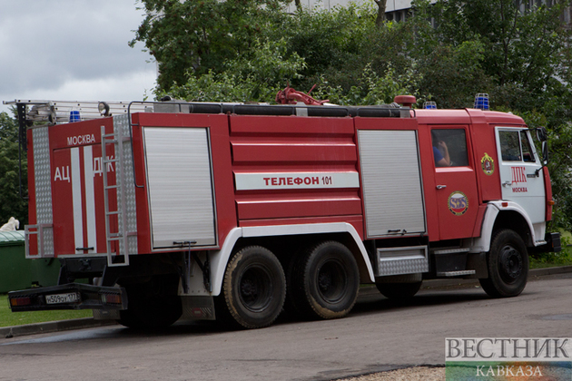 В Ростове-на-Дону тушат пожар на площади в 800 кв м