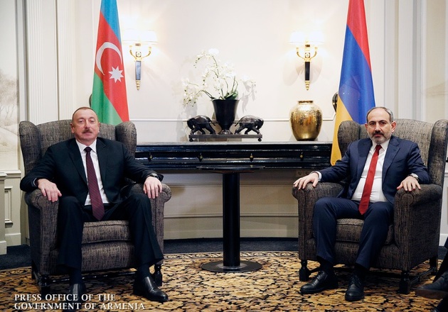 Встреча премьер-министра Армении Никола Пашиняна и президента Азербайджана Ильхама Алиева в Германии