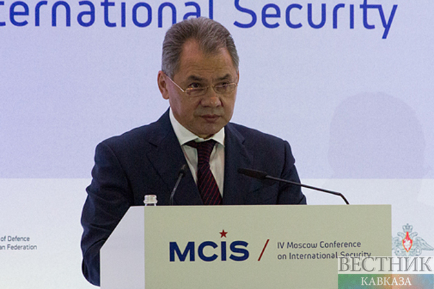 Министр обороны призвал укреплять войска на юге России