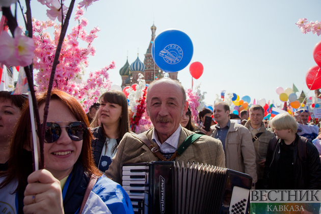 Россияне на майские повезут детей в Сочи, Анапу и Ялту