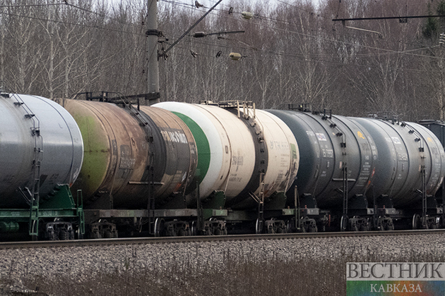 Азербайджан до конца года отменяет пошлины на ввоз горючего