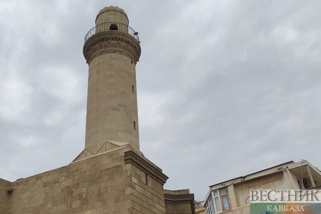 Бегляр-мечеть в Баку