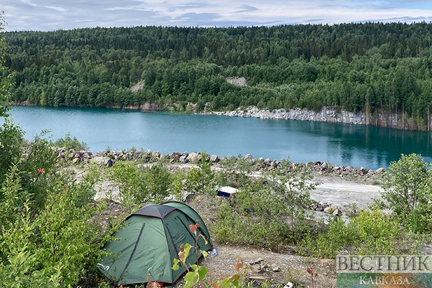 Спасатели нашли двоих заблудившихся туристов в лесу Геленджика 