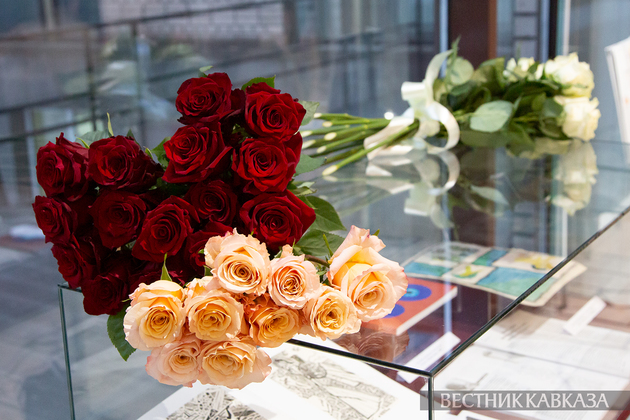 Презентация книги “Особенности жизни больших городов“ Аддиса Гаджиева