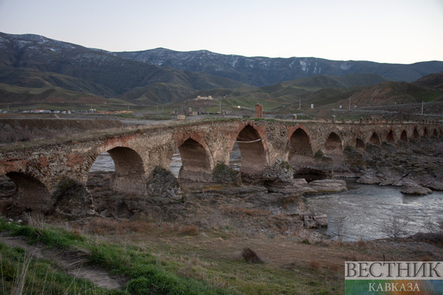 Худаферинские мост и ГЭС обсудили главы Минэнерго Азербайджана и Ирана