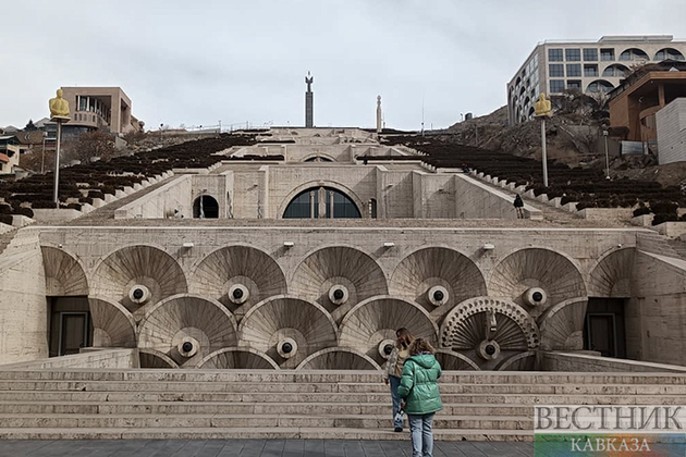 "Наследию" Раффи Ованнисяна отказали в митингах в Ереване