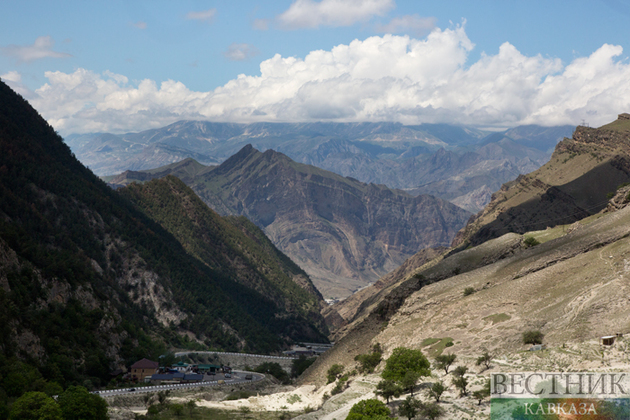 В Сочи спасли заблудившихся ночью на горе туристов 