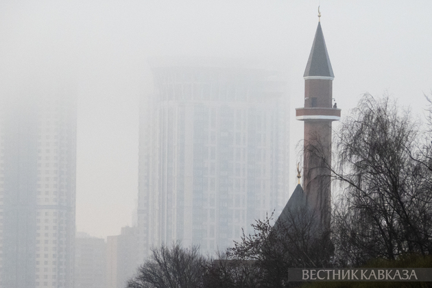 Праздничный намаз у Мемориальной мечети на Поклонной горе