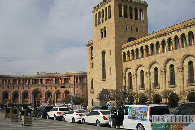 Новый мэр Еревана проводит кадровые перестановки
