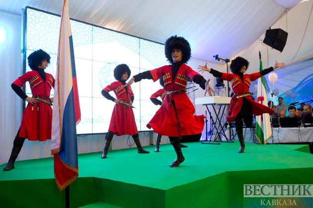 Глава ансамбля "Лезгинка" награжден орденом Александра Невского