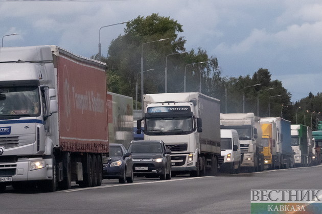 Большегрузы не пустят в Горячий Ключ