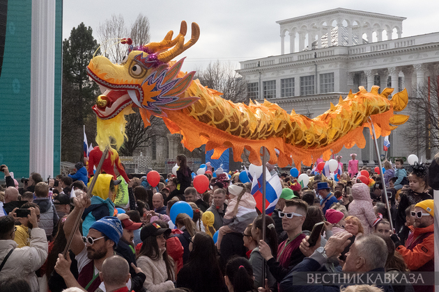 Шествие “Искусство цирка“ на ВДНХ