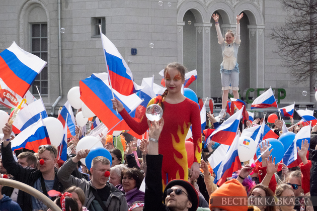 Шествие “Искусство цирка“ на ВДНХ