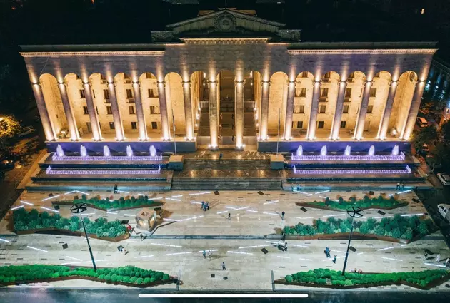 Парламент Грузии отменил заседания из-за уличных беспорядков