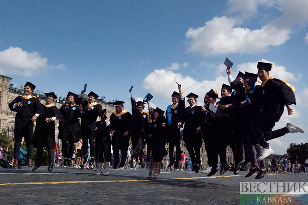 Иностранные выпускники на Красной площади