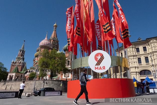 Праздничное оформление ко Дню Победы на Васильевском Спуске